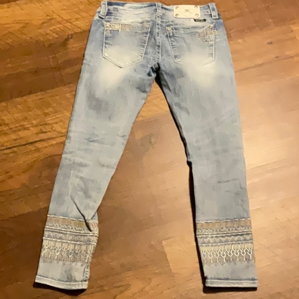 Miss Me Blue Ankle Cropped Jeans with Embroidery